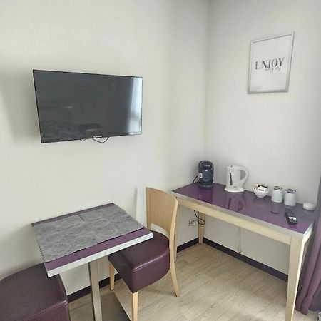 Studio Moderne Et Equipe Lourdes Centre Apartment Ngoại thất bức ảnh