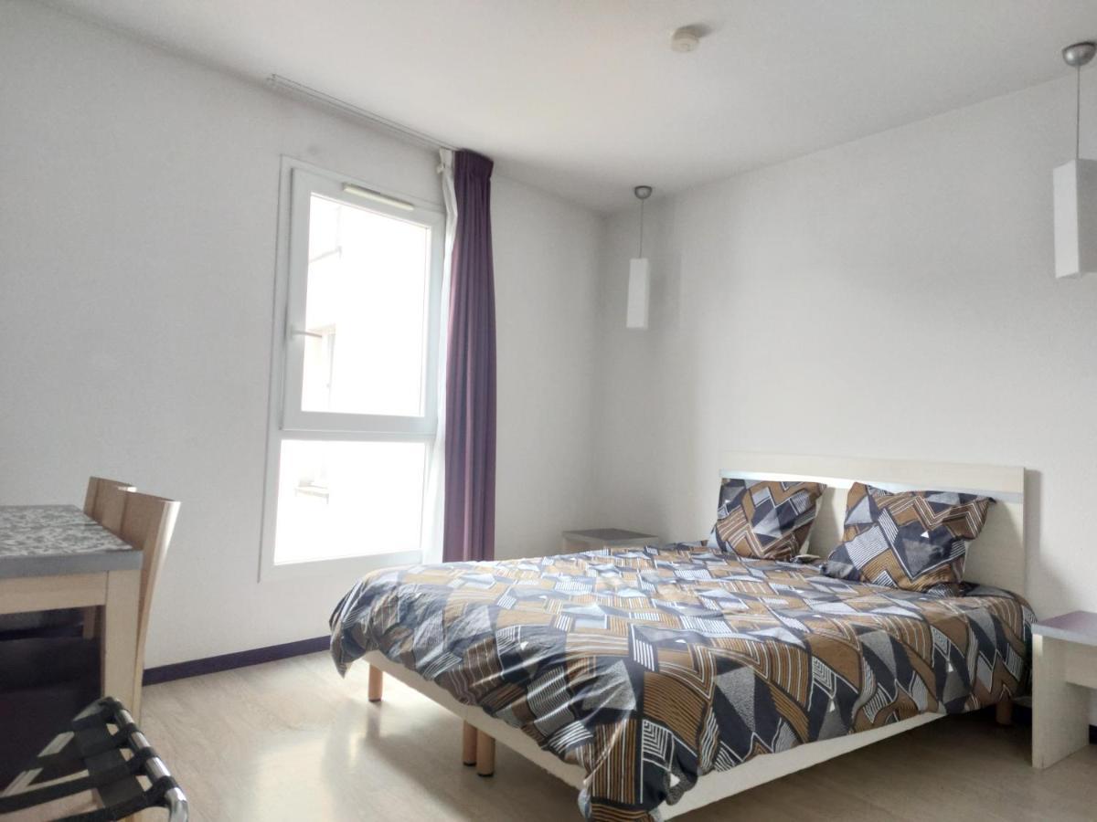 Studio Moderne Et Equipe Lourdes Centre Apartment Ngoại thất bức ảnh