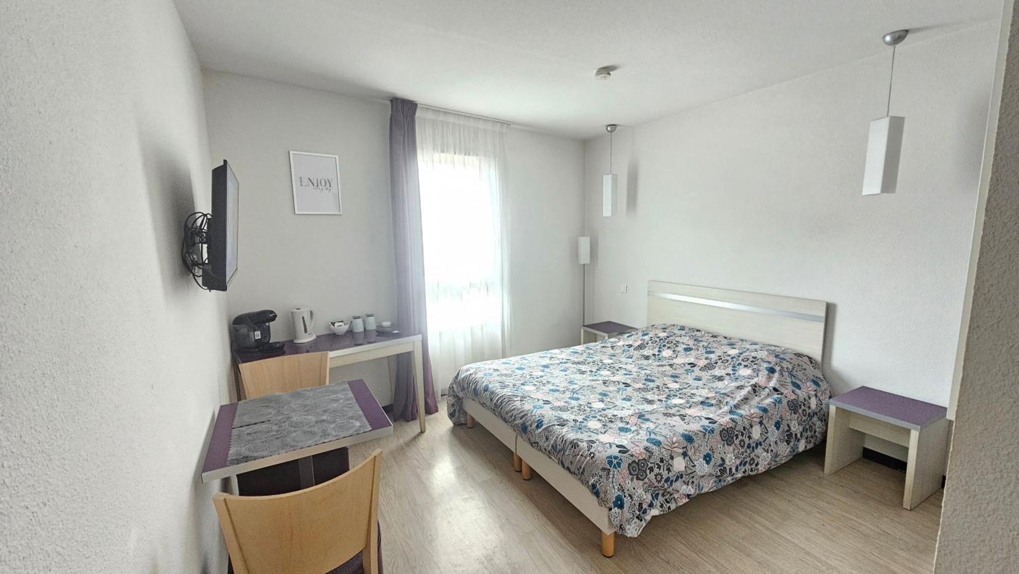 Studio Moderne Et Equipe Lourdes Centre Apartment Ngoại thất bức ảnh